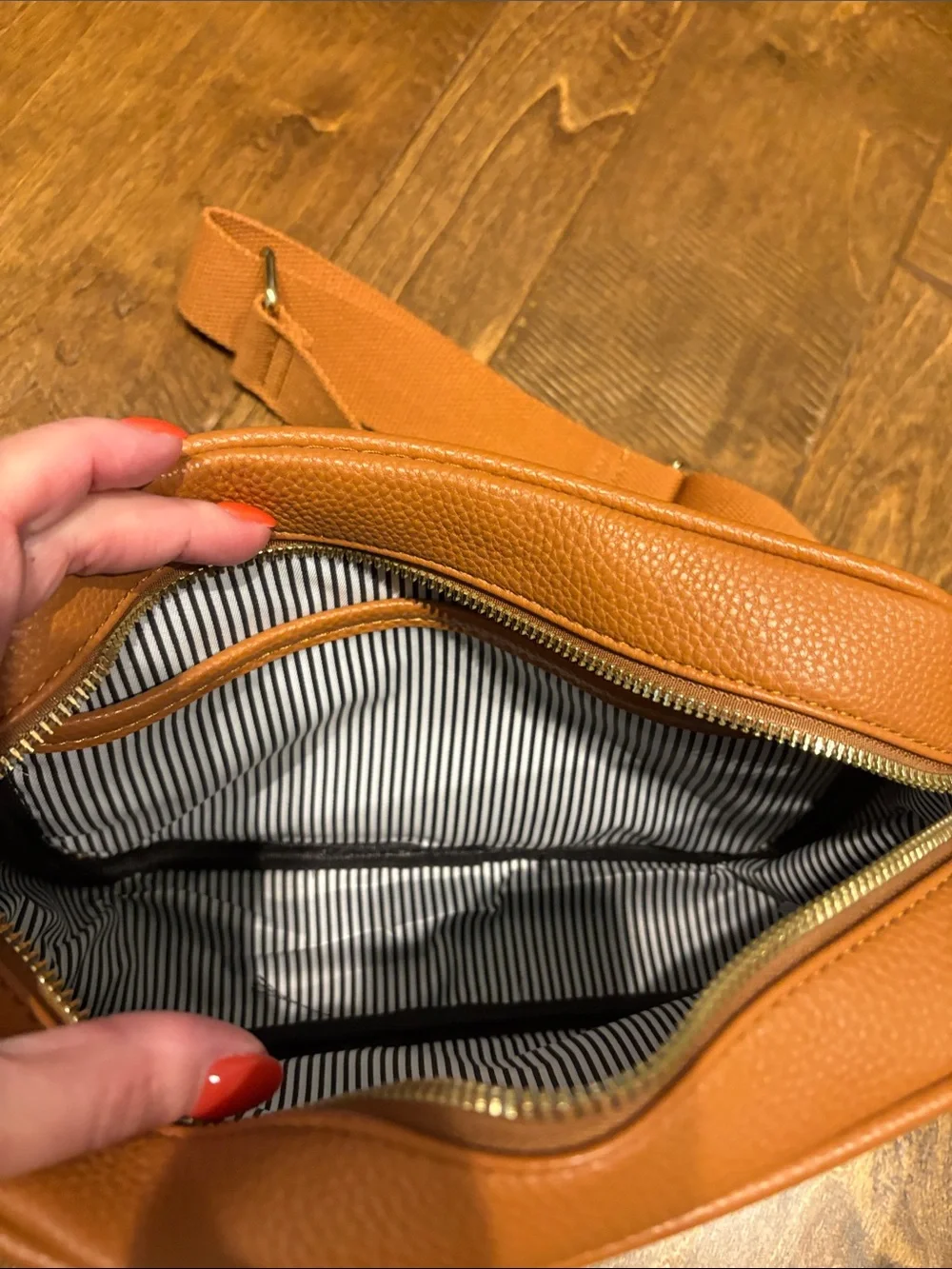 Medium sized Crossbody Bag